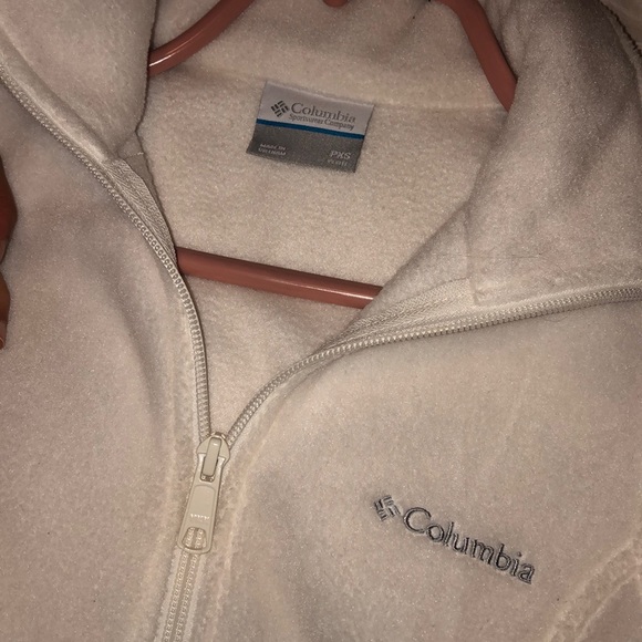 WHITE COLOMBIA VEST - Picture 3 of 4